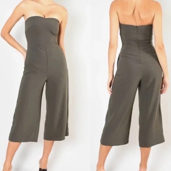 2/$40 Babaton green Roshan jumpsuit size 4 - Picture 2 of 3